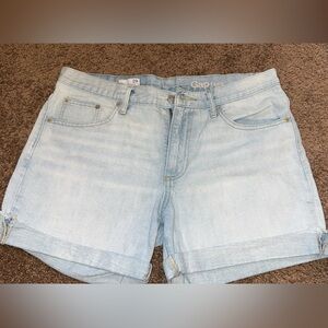 GAP Women's Light Wash Boyfriend Jeans